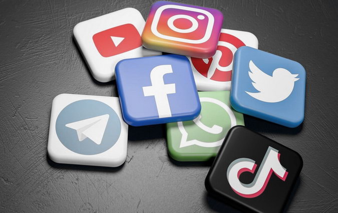 US prepares for radical regulation of social networks to protect children