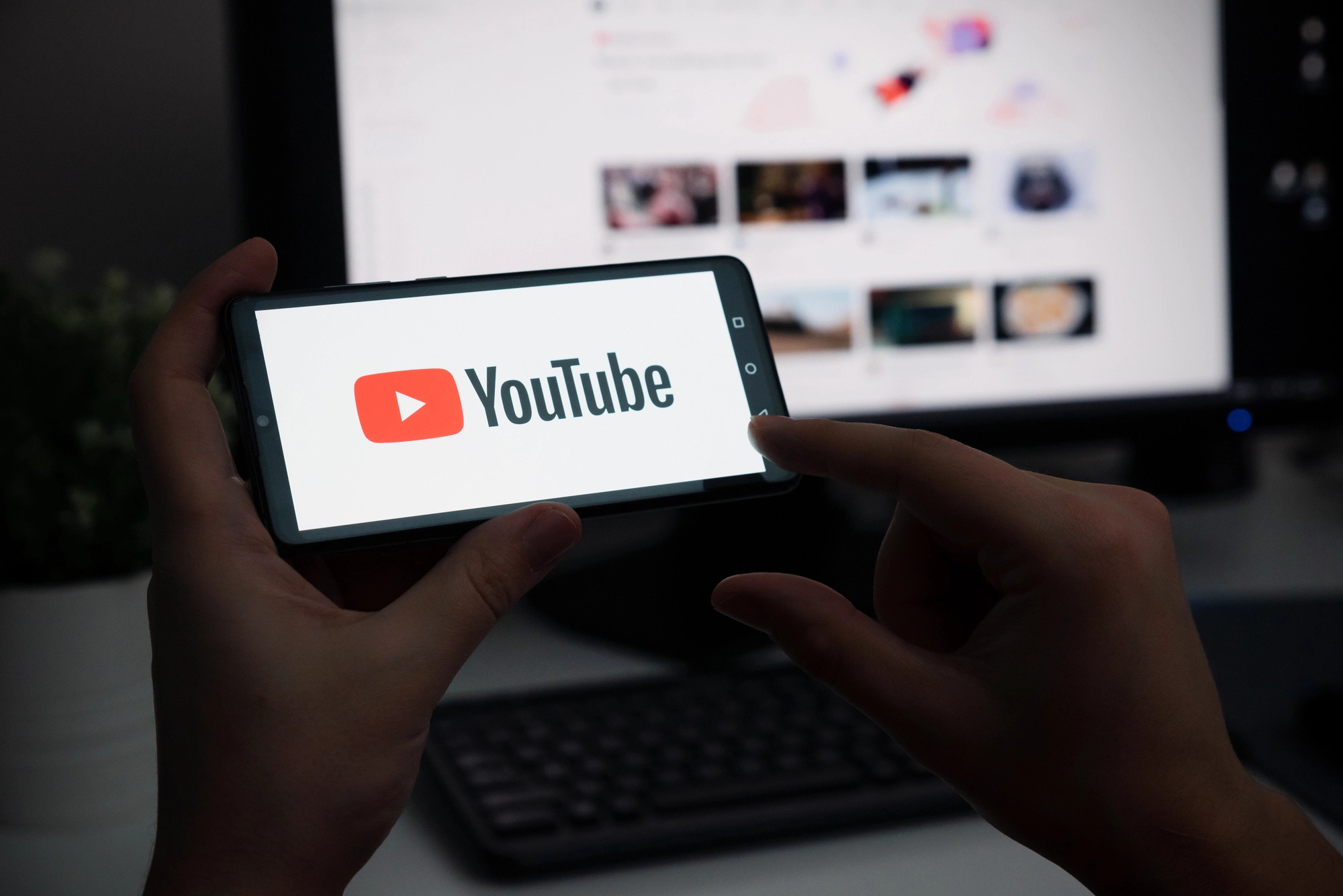 Google закрывает лазейку: YouTube больше не работает в фоновом режиме без Premium