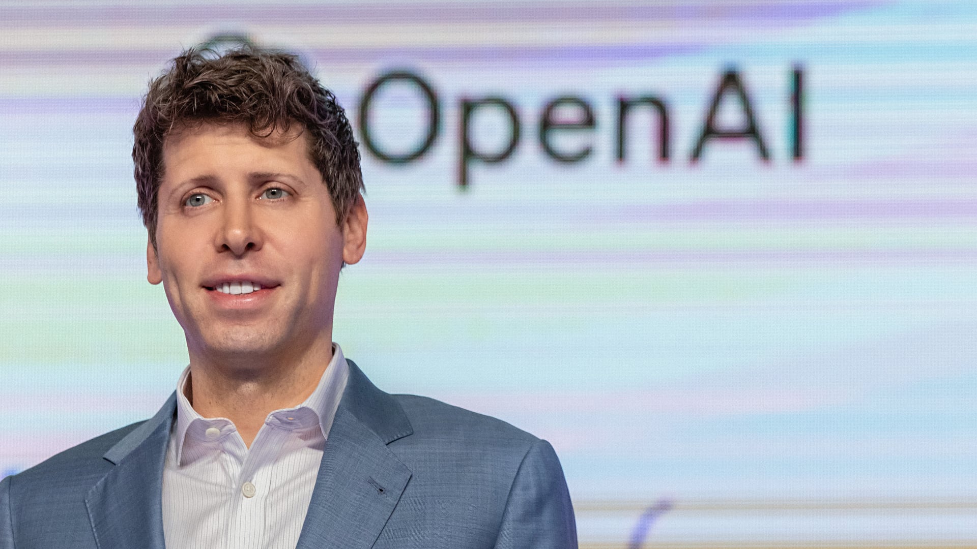 Artificial Intelligence and the Labor Market: Sam Altman’s Perspective